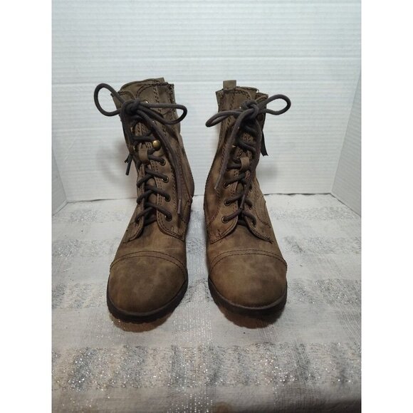 Report Martin‎ Boots Womens 7.5 Side Zip Block Heel Round Toe Lace Detail Brown - Picture 1 of 14